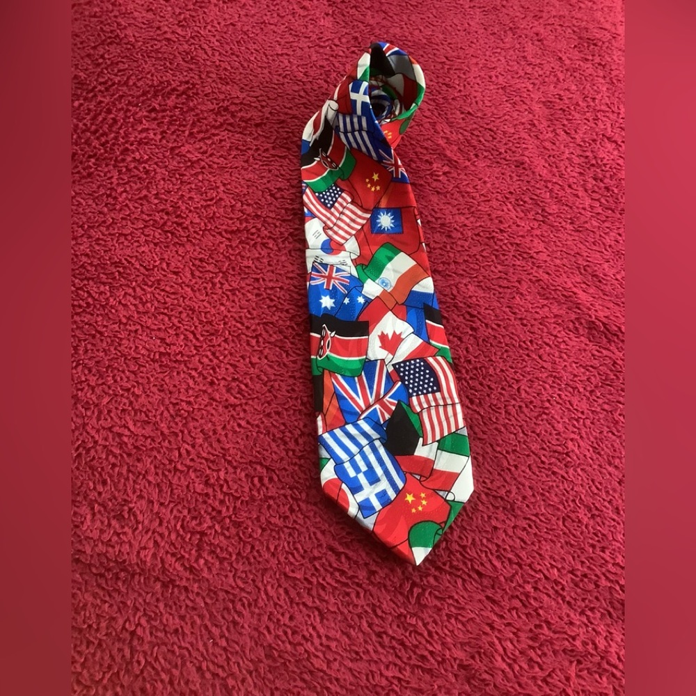 2/22 Silk Tie Flag Theme